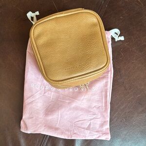 Poppy & Peonies - THE TECHED OUT CASE CAMEL